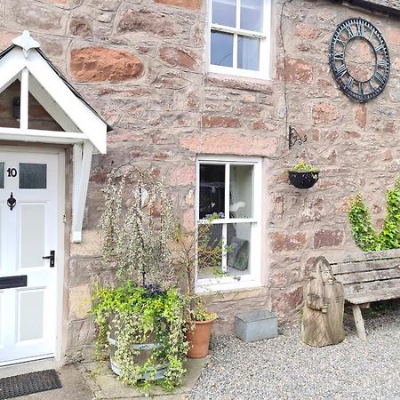 Alexander Courtyard Apartment Inverness Bagian luar foto